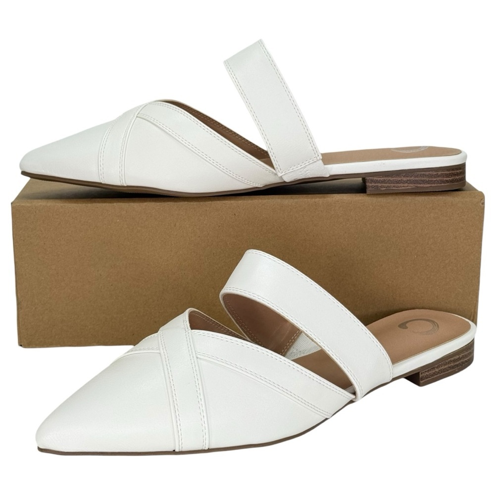 Journee Collection Stasi White Faux Leather Womens Flats Size 12M